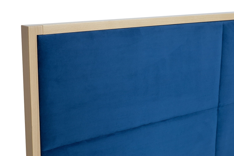 bliżenie na zagłówek LK 188 – cztery duże panele tapicerowane gwarantują komfort i styl.