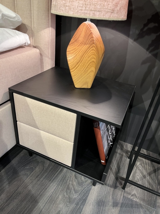 LIBRO stolik nocny Meble Polska 2023_1.jpeg