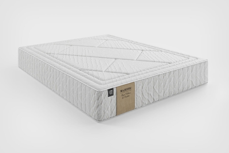 Majestic_Velvet-Night_160cm_Packshot-1_v1_High-res-1364x910.jpg