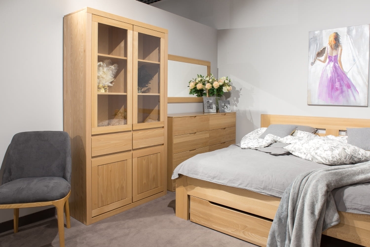 Zdjęcie przedstawia aranż z łóżkiem lk 111 buk naturalny z szufladą