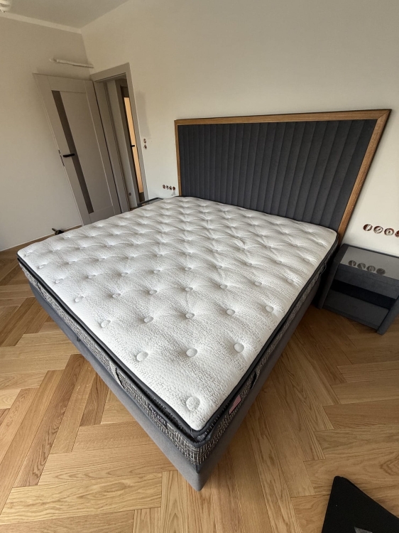 Kontynentalne łóżko Wood 800, rama z możliwością pojemnika na pościel, amerykański styl